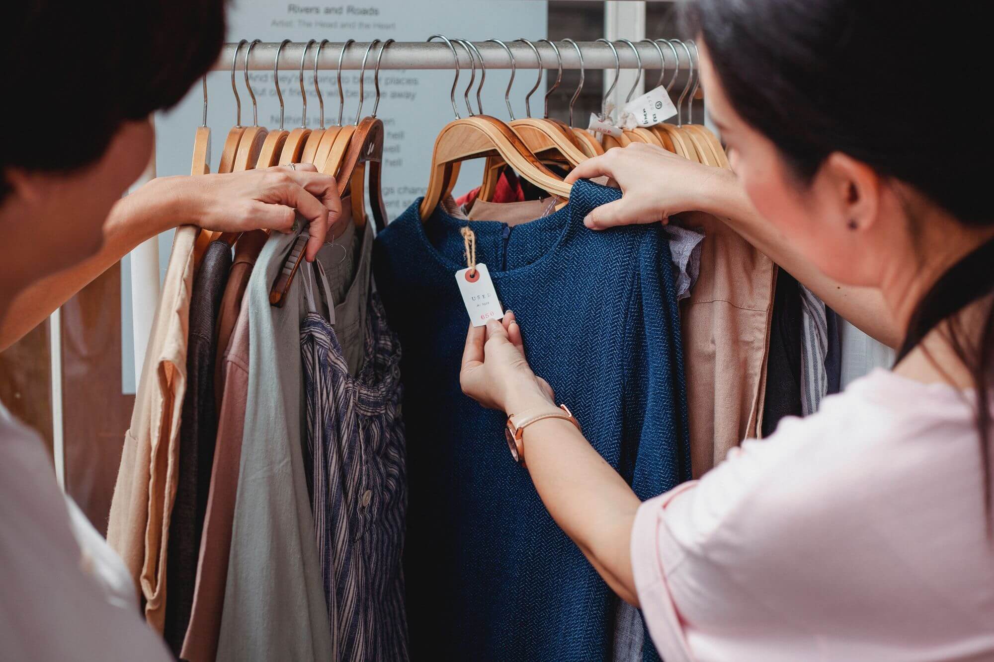 retail shopping near Goddard Point Hope apartments in charleston sc pexels-sam-lion-5709656